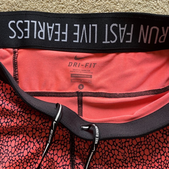 Nike running pants 3/4, like new - Picture 3 of 4